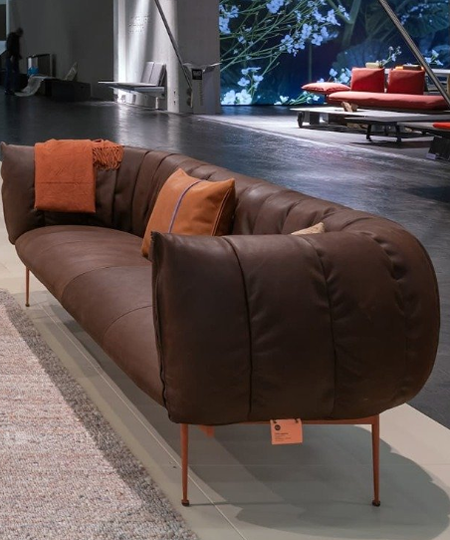 Pufferthreeseatersofa bonanzadarkbrownleather coppered